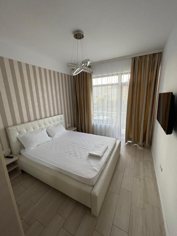 Selena By The Sea Apartment Mamaia Exterior photo