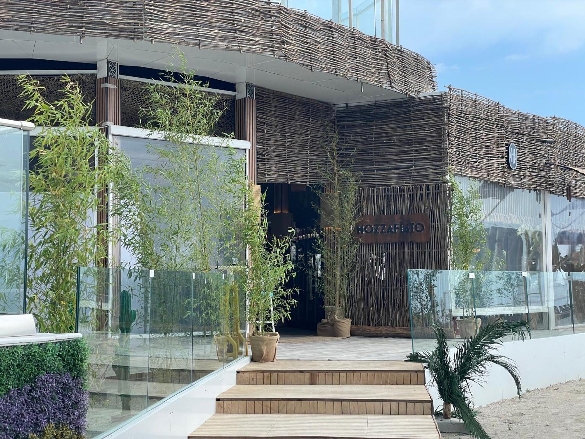 Selena By The Sea Apartment Mamaia Exterior photo